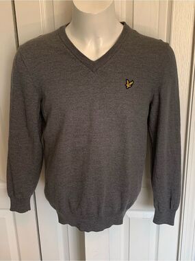 Lyle & Scott Men's V-Neck Sweater in Grey with Yellow Logo